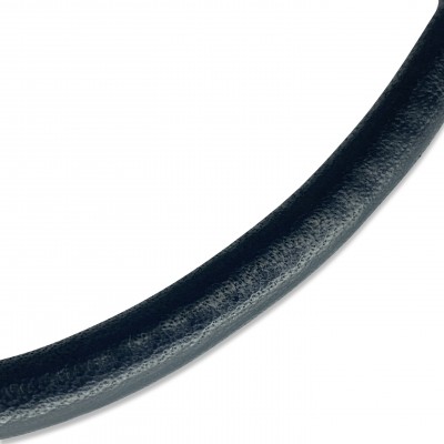 Half choke, round sewn black, danish design