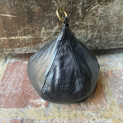 ONION dørstopper, sort læder, dansk design