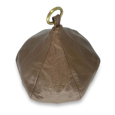 Onion doorstopper, brown