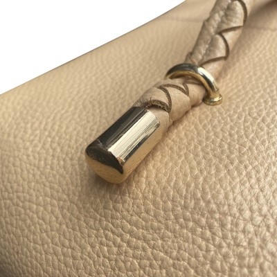 Hilton Toilettentasche, créme Cashmere Grain Leder