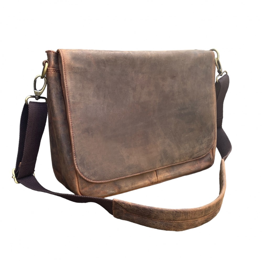copy of BLIXEN Wildtasche, Crazy Horse, danish Design